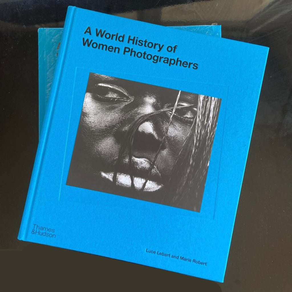  a-world-histor-of-women-photographers-thames-and-hudson 